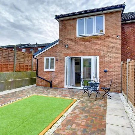Luxurious For Long Term Holiday home